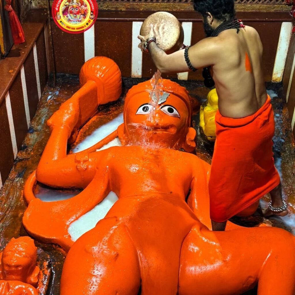 Bade Hanuman JI Mandir Prayagaraj Photo 3